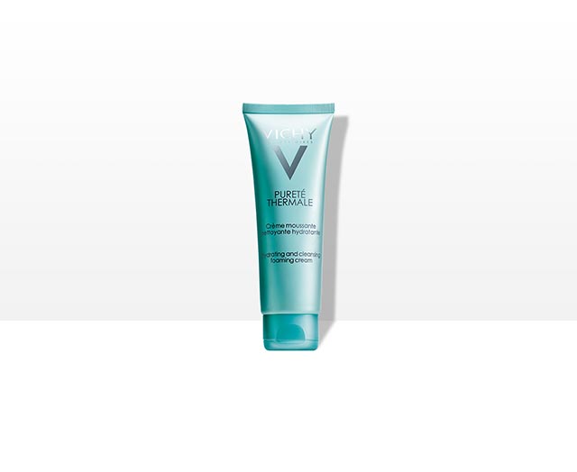 Hydrating and cleansing foaming cream